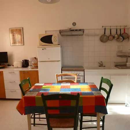 Διαμέρισμα T2 Confortable - Pres Centre-ville Avec Parking - Fr-1-571-71